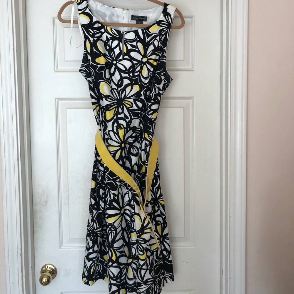 Black and white dress with wide belt. GUC